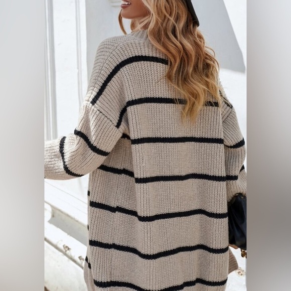 soft knit oversized cardigan tan black striped preppy - Picture 2 of 2
